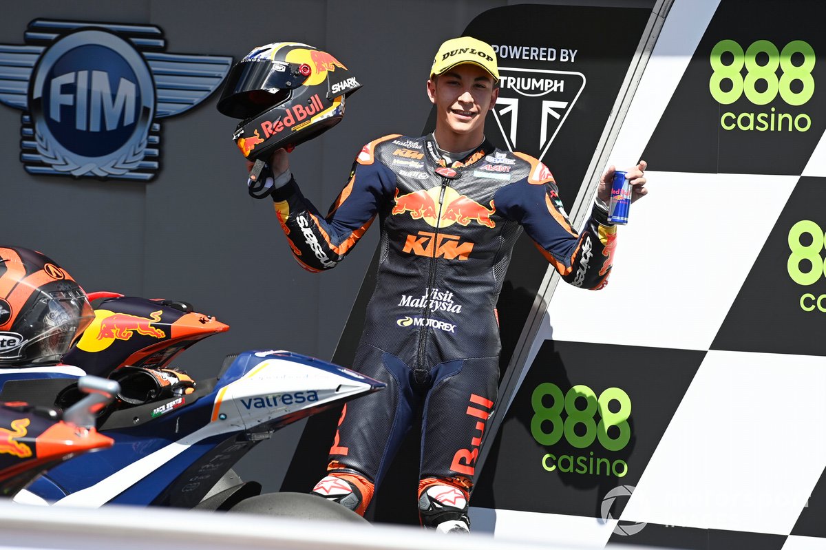 Pemenang Moto2 Portugal 2021, Raul Fernandez, Red Bull KTM Ajo.