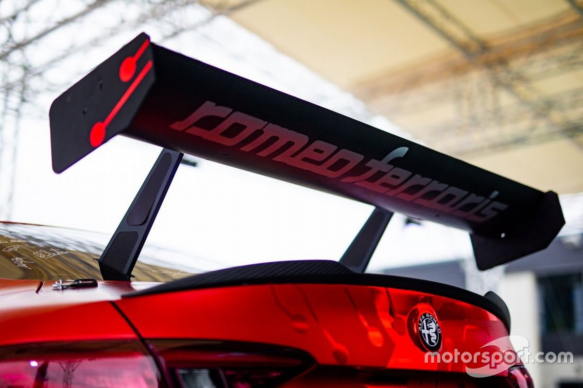 Alfa Romeo Giulia ETCR, Romeo Ferraris