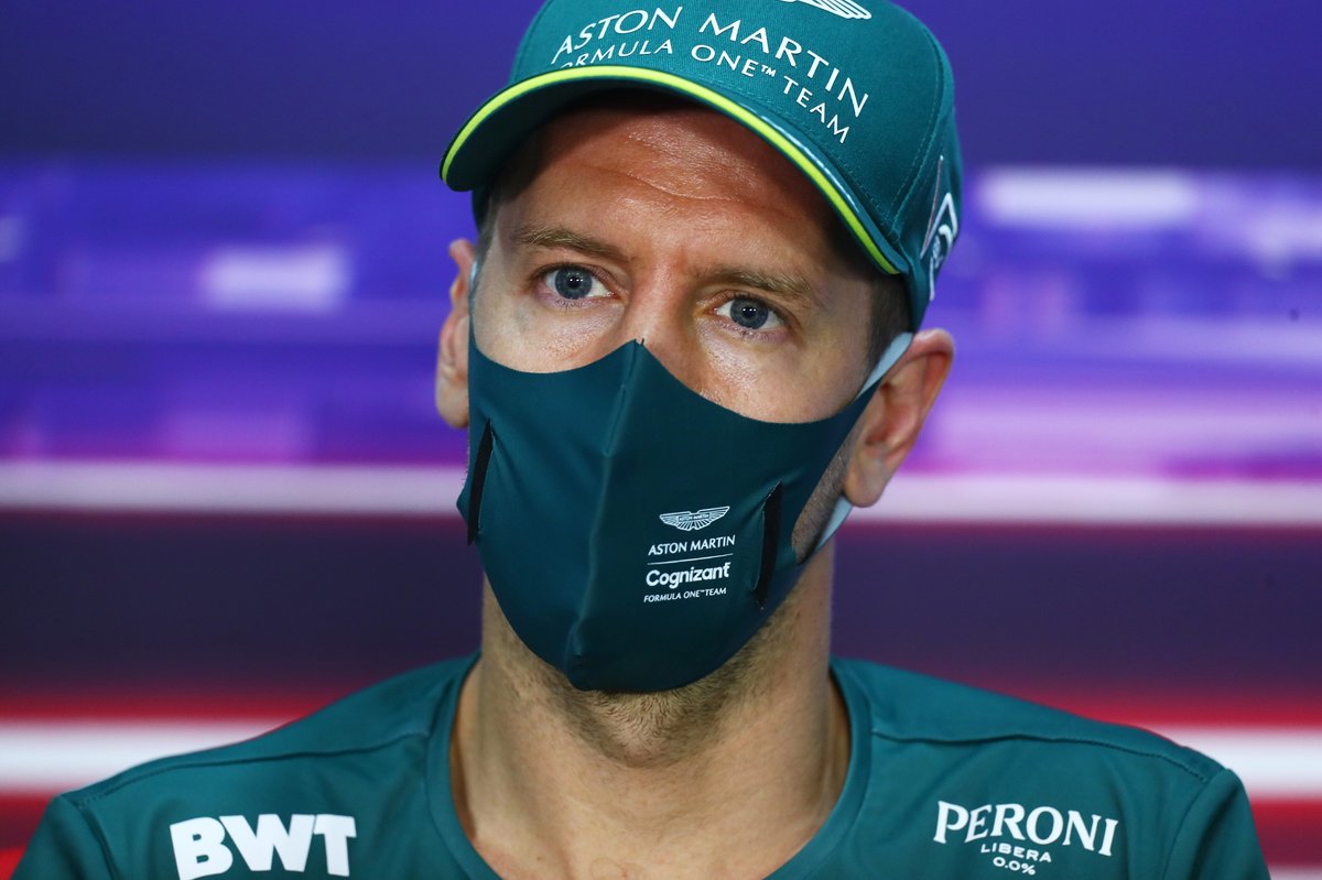 Sebastian Vettel, Aston Martin en la conferencia de prensa