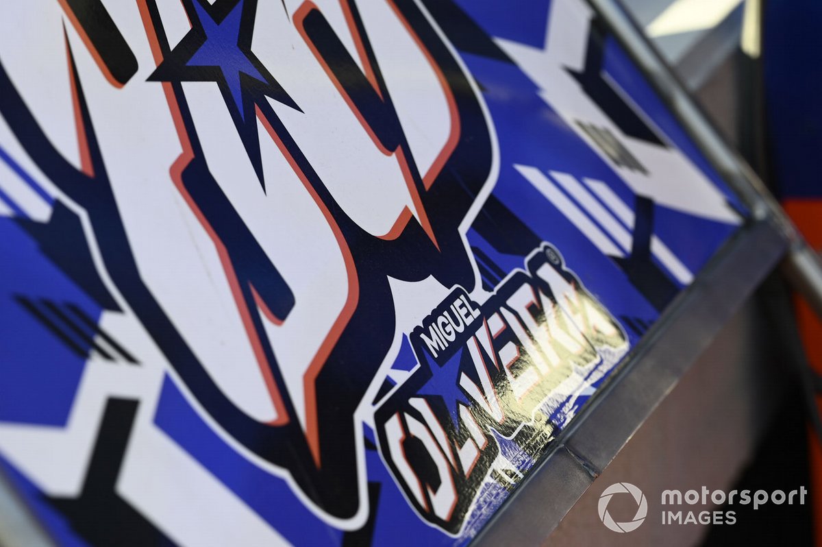 Miguel Oliveira, Red Bull KTM Tech 3 dettaglio del logo