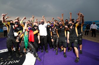Antonio Felix da Costa, DS Techeetah celebrates with his team after winning the driver championship