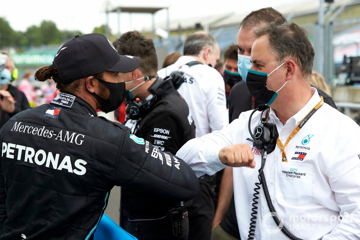 Lewis Hamilton, Mercedes-AMG Petronas F1, festeggia la vittoria al parc ferme