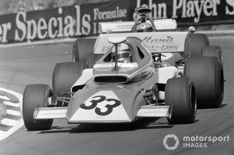 Rolf Stommelen, March 721 Ford leads Niki Lauda, March 721G Ford