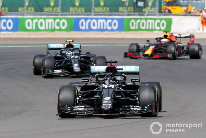 Lewis Hamilton, Mercedes F1 W11, Valtteri Bottas, Mercedes F1 W11, Max Verstappen, Red Bull Racing RB16