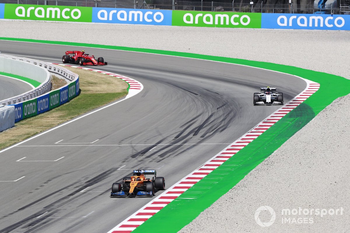Carlos Sainz Jr., McLaren MCL35, Pierre Gasly, AlphaTauri AT01, Charles Leclerc, Ferrari SF1000