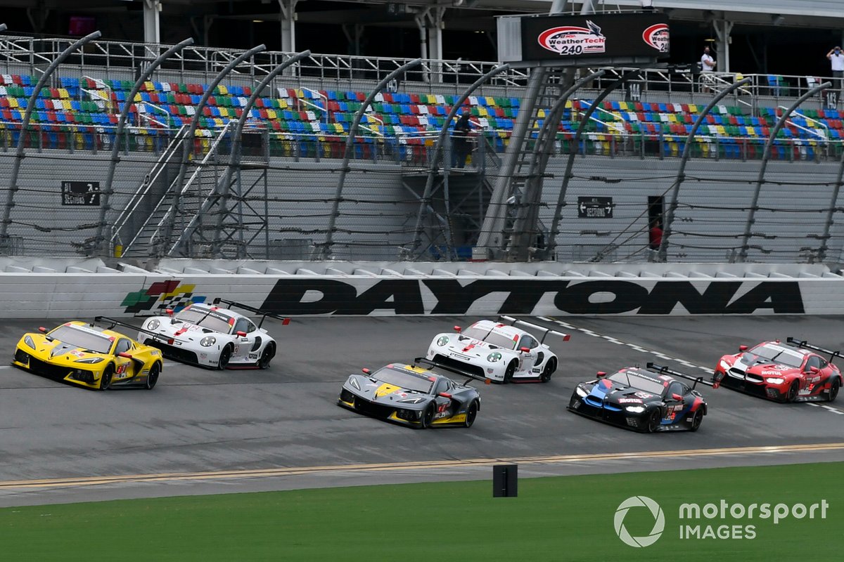 Salida: #3 Corvette Racing Corvette C8.R, GTLM: Antonio Garcia, Jordan Taylor ,#4 Corvette Racing Corvette C8.R, GTLM: Oliver Gavin, Tommy Milner, #912 Porsche GT Team Porsche 911 RSR - 19, GTLM: Laurens Vanthoor, Earl Bamber, #911 Porsche GT Team Porsche 911 RSR - 19, GTLM: Nick Tandy, Fred Makowiecki, #24 BMW Team RLL BMW M8 GTE, GTLM: John Edwards, Jesse Krohn, #25 BMW Team RLL BMW M8 GTE, GTLM: Connor De Phillippi, Bruno Spengler