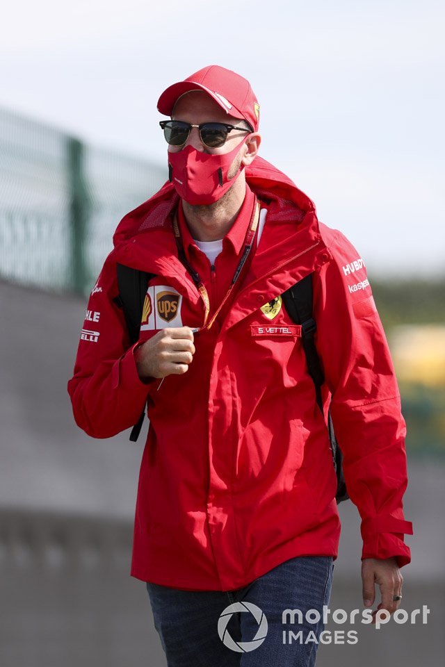 Sebastian Vettel, Ferrari arriva nel paddock