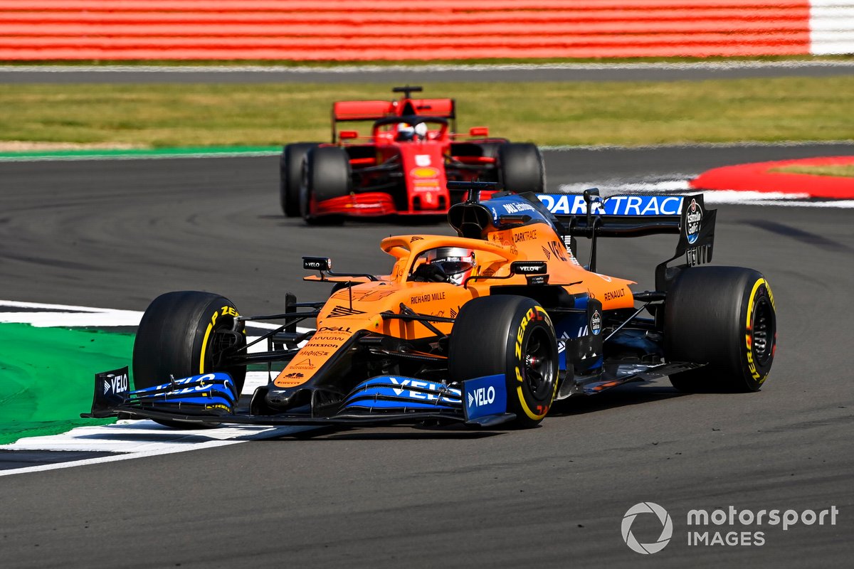 Carlos Sainz Jr., McLaren MCL35, Sebastian Vettel, Ferrari SF1000