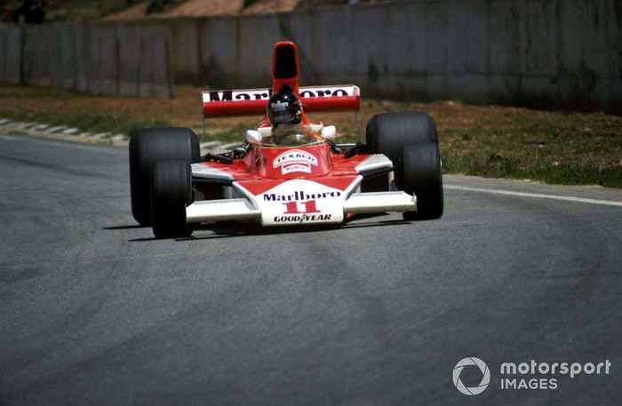 Una foto frontal del M23 permite ver lo alto que estaban
