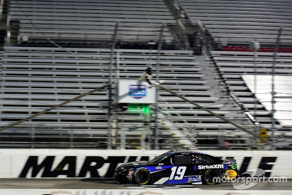 Ganador Martin Truex Jr., Joe Gibbs Racing Toyota