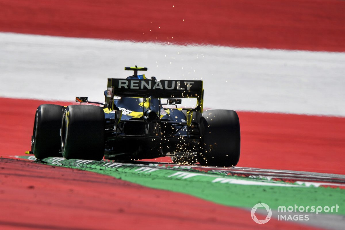 Esteban Ocon, Renault F1 Team R.S.20 sacando chispas