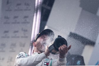 Podyum: Yarış galibi Valtteri Bottas, Mercedes AMG F1