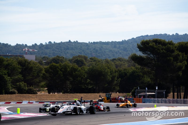 Fabio Scherer, Sauber Junior Team by Charouz and Richard Verschoor, MP Motorsport