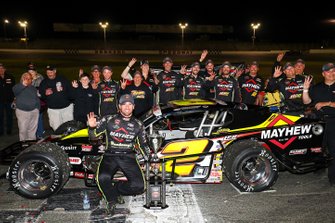 #2 Doug Coby, Mayhew Tools / AJ Romano Construction Chevrolet, celebrates in victory lane