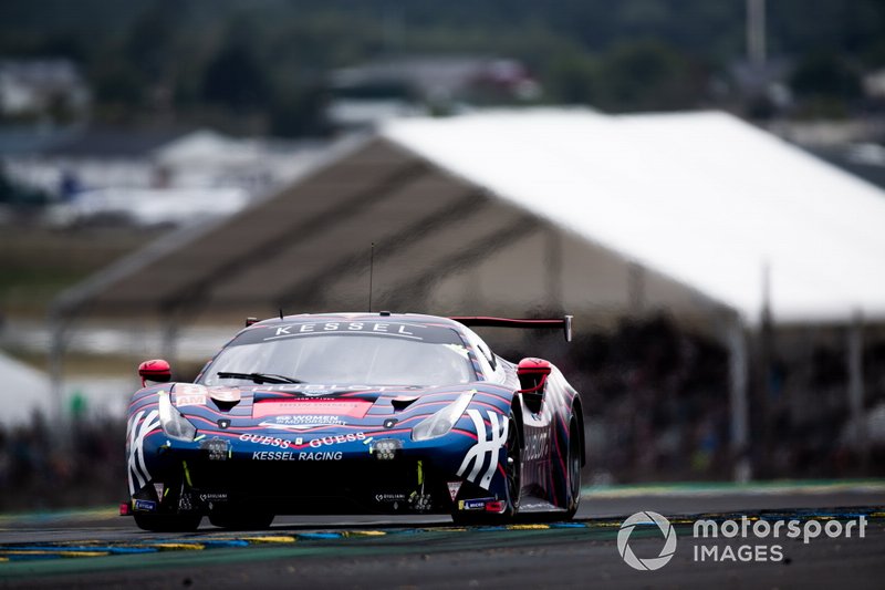 #83 Kessel Racing, Ferrari 488 GTE: Rahel Frey, Manueka Gostner, Michelle Gatting