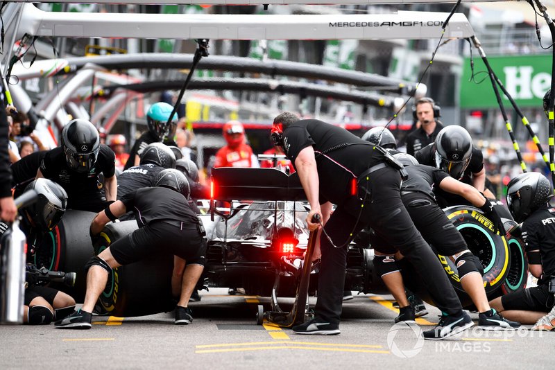 Lewis Hamilton, Mercedes AMG F1 W10, in the pits during practice