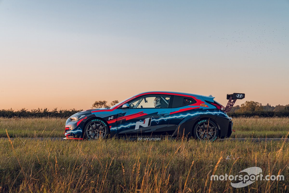 Hyundai Veloster N ETCR