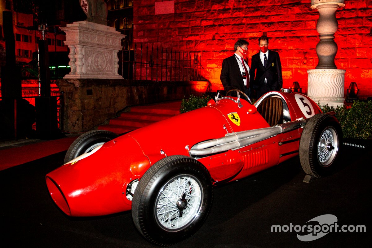 Sebastian Vettel, Ferrari with con Camilleri, CEO de Ferrari
