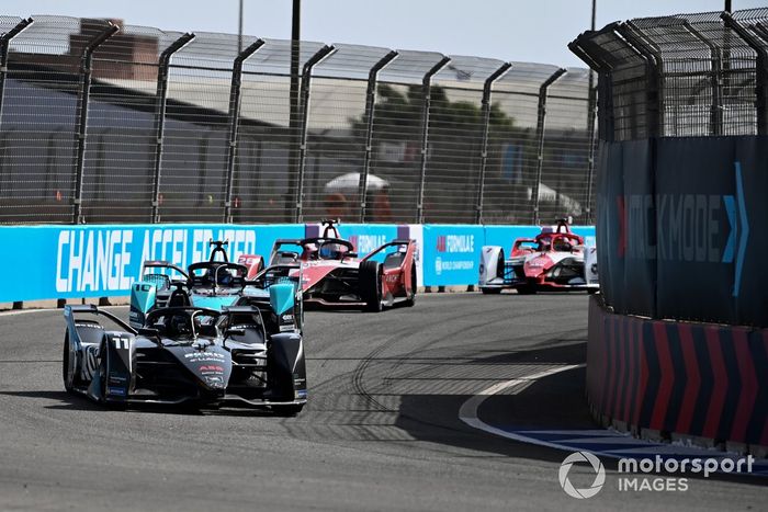 Lucas di Grassi, Venturi Racing, Silver Arrow 02, Sam Bird, Jaguar Racing, Jaguar I-TYPE 5