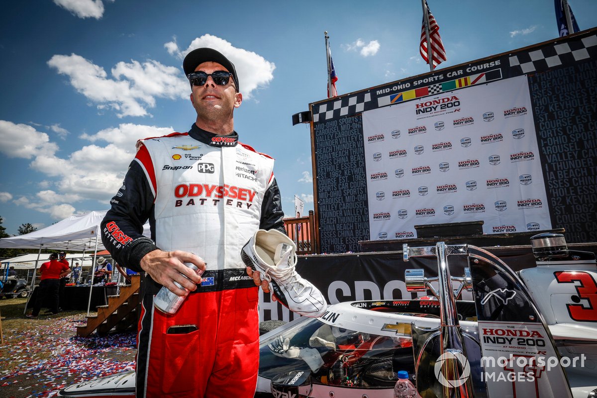 Scott McLaughlin, Team Penske Chevrolet, podio, cerveza en el zapato, shoey