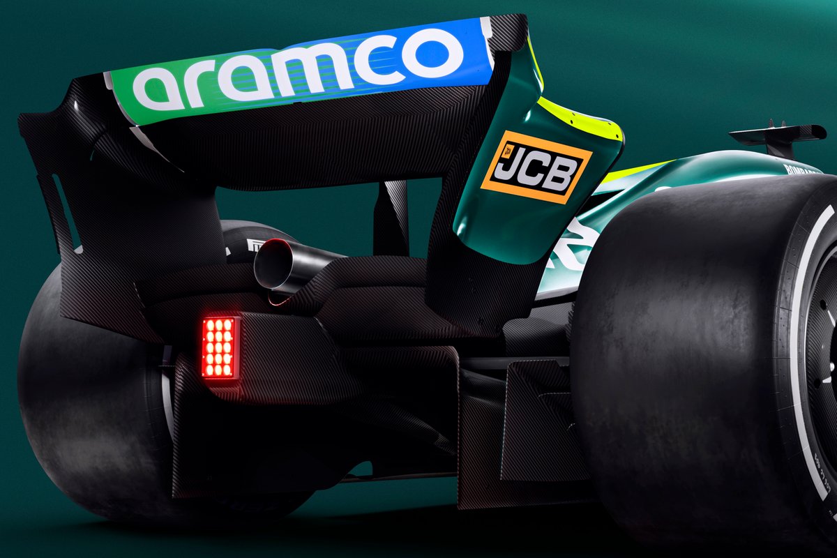 Aston Martin AMR22 detalles