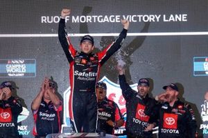 Race winner Chandler Smith, Kyle Busch Motorsports, Toyota Tundra Safelite AutoGlass