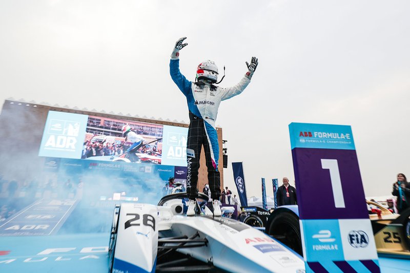 Antonio Felix da Costa, BMW I Andretti Motorsports, festeggia la vittoria, nel parco chiuso
