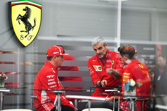Maurizio Arrivabene, directeur de Ferrari, avec Kimi Raikkonen, Ferrari et Sebastian Vettel, Ferrari