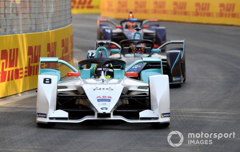 Том Дильман, NIO Formula E Team, NIO Sport 004, Гэри Паффет, HWA Racelab, Venturi VFE05, и Робин Фрейнс, Virgin Racing, Audi e-tron FE05