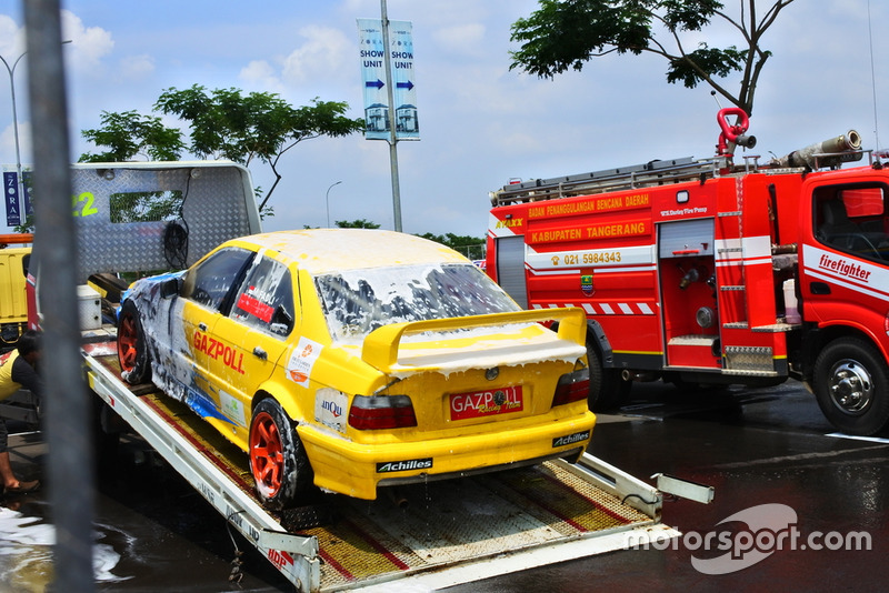 Mobil M Fadli Immammuddin, STC Divisi 1, diangkut truk
