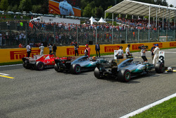 Sebastian Vettel, Ferrari, Lewis Hamilton, Mercedes AMG F1 e Valtteri Bottas, Mercedes AMG F1 nella