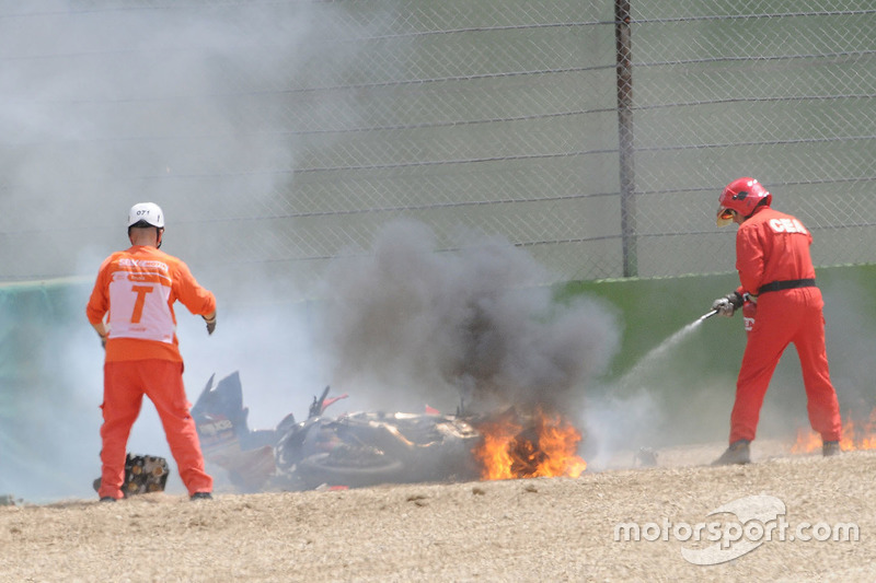 Acidente de Eugene Laverty, Milwaukee Aprilia World Superbike Team