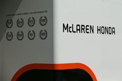 McLaren garaje