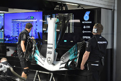 Mercedes AMG F1 W08, naso e ala anteriore