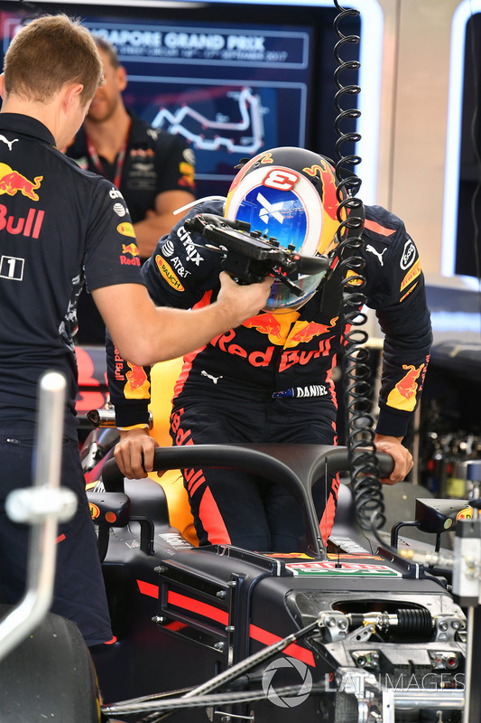 Daniel Ricciardo, Red Bull Racing RB13 and halo