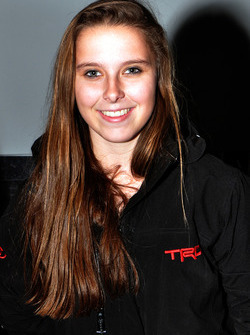 Holly Shelton