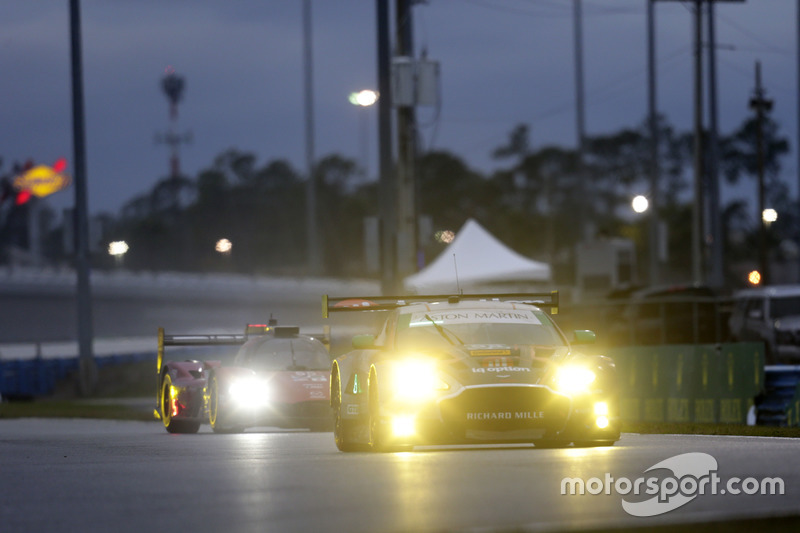 #98 Aston Martin Racing Aston Martin Vantage GT3: Paul Dalla Lana, Mathias Lauda, Pedro Lamy, Marco 