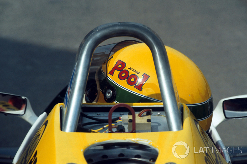 Detalhe do capacete