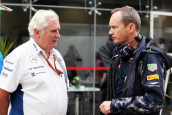 Технический директор Williams Пэт Симондс и Пол Монахан, главный инженер Red Bull Racing