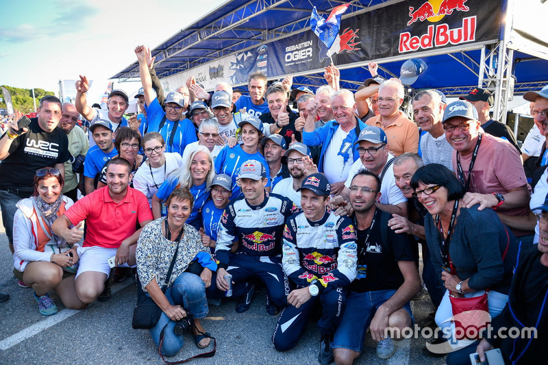 Sébastien Ogier, Julien Ingrassia, Ford Fiesta WRC, M-Sport with fans
