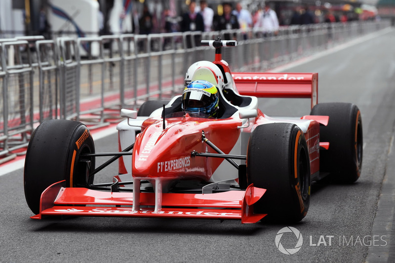 Zsolt Baumgartner, F1 Experiences 2-Seater driver