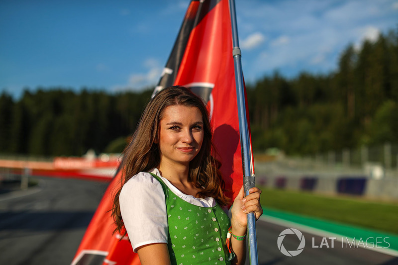 Grid girl