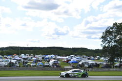 #88 Absolute Racing Bentley Continental GT3: Adderly Fong