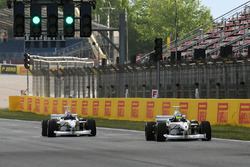 Zsolt Baumgartner, F1 Experiences 2-Seater coureur en Patrick Friesacher, F1 Experiences 2-Seater co