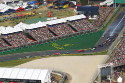 Lewis Hamilton, Mercedes AMG F1 W08, leads Sebastian Vettel, Ferrari SF70H, Valtteri Bottas, Mercedes AMG F1 W08, Kimi Raikkonen, Ferrari SF70H, Max Verstappen, Red Bull Racing RB13