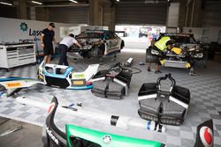 Ambiance dans le garage du BMW Team