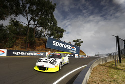 #911 Walkinshaw GT3, Porsche 911 GT3 R: Earl Bamber, Kevin Estre, Laurens Vanthoor