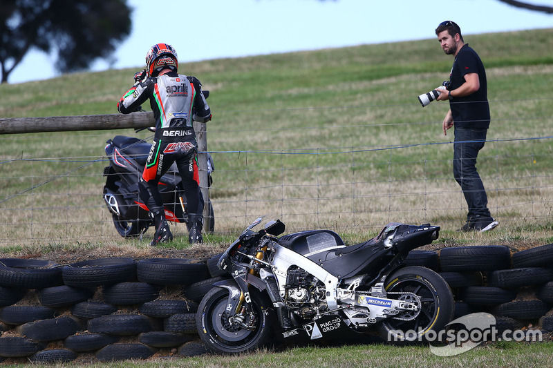 February 15: Philip Island test