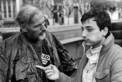 Riccardo Patrese, Shadow, talks with Don Nichols, Shadow Team Owner