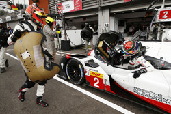 #2 Porsche Team Porsche 919 Hybrid: Timo Bernhard, Earl Bamber, Brendon Hartley